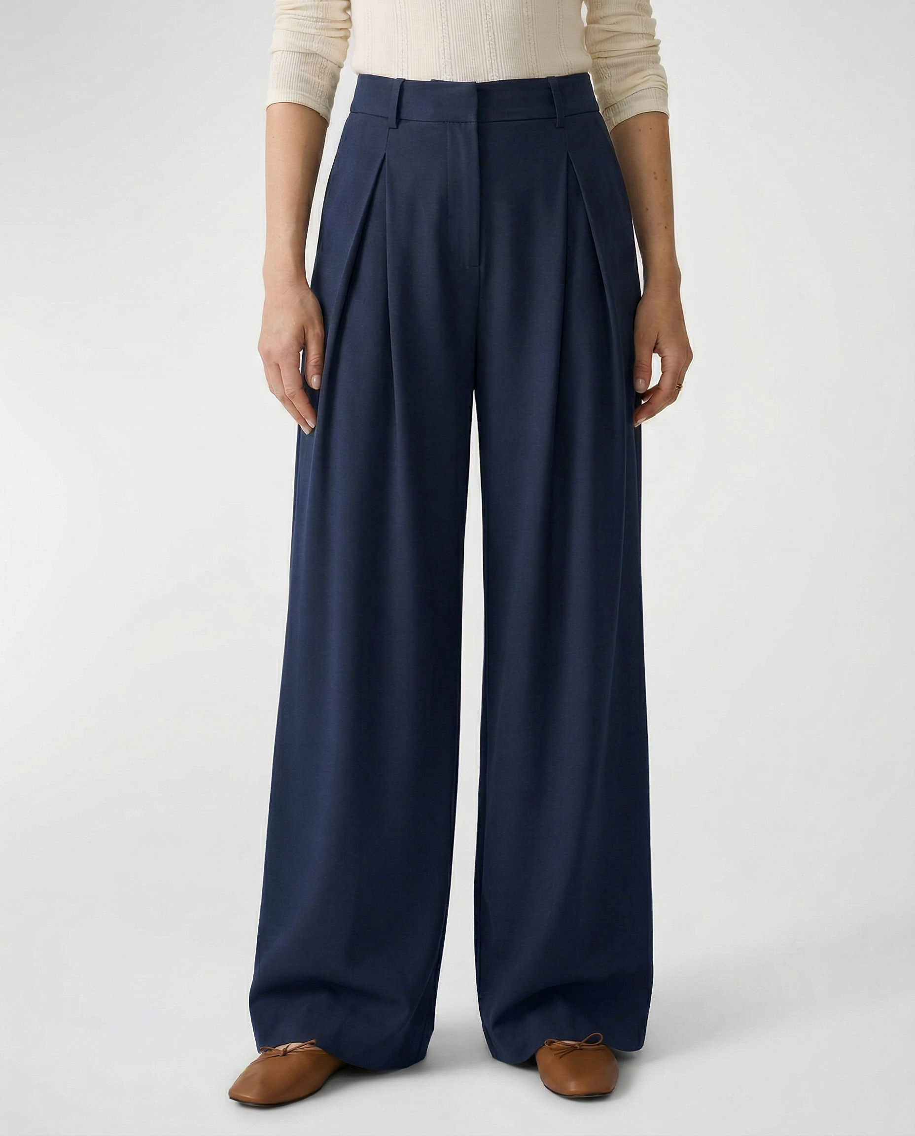 Angelina Pleated Pant