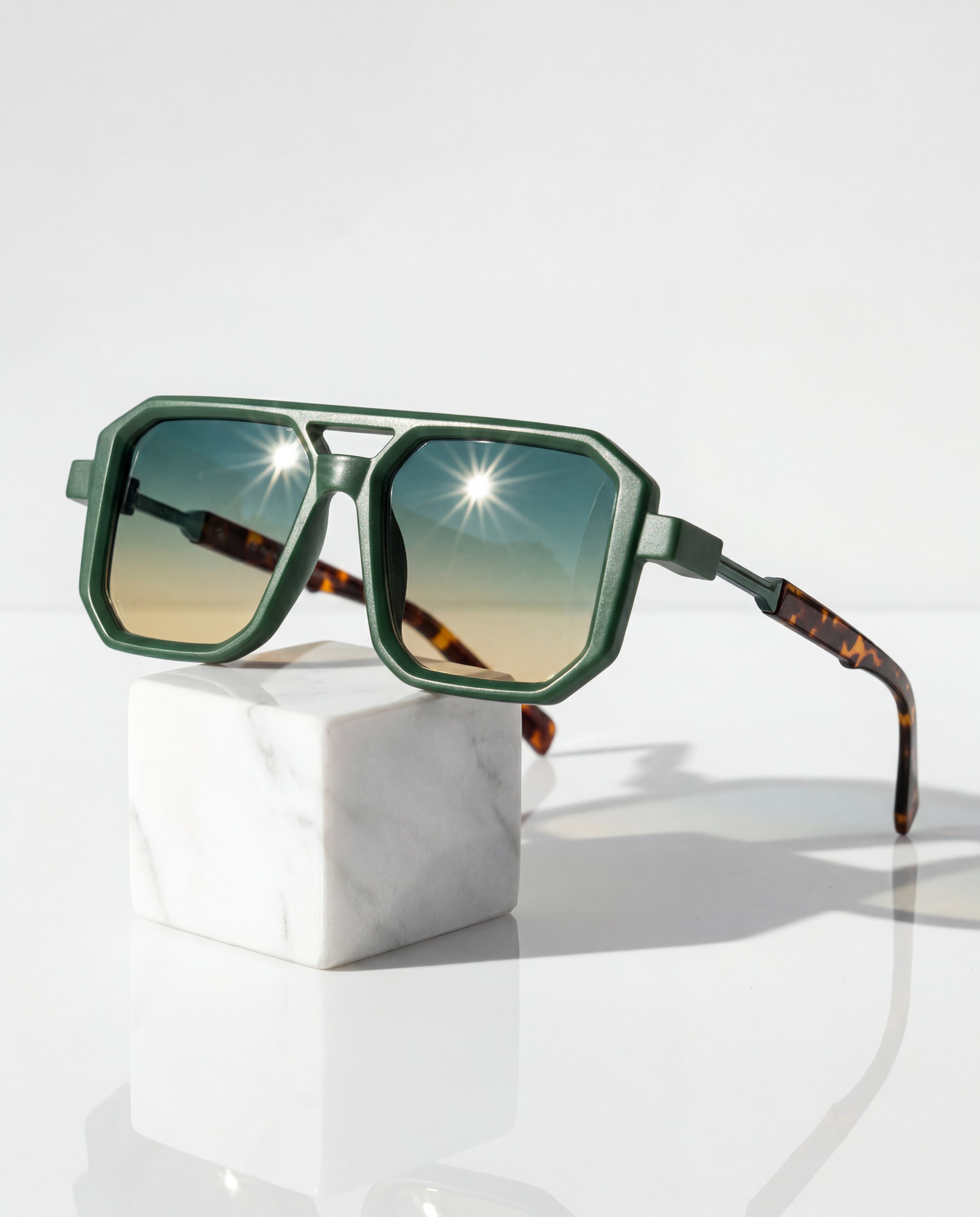 Pantera Retro Boxy Sunglasses