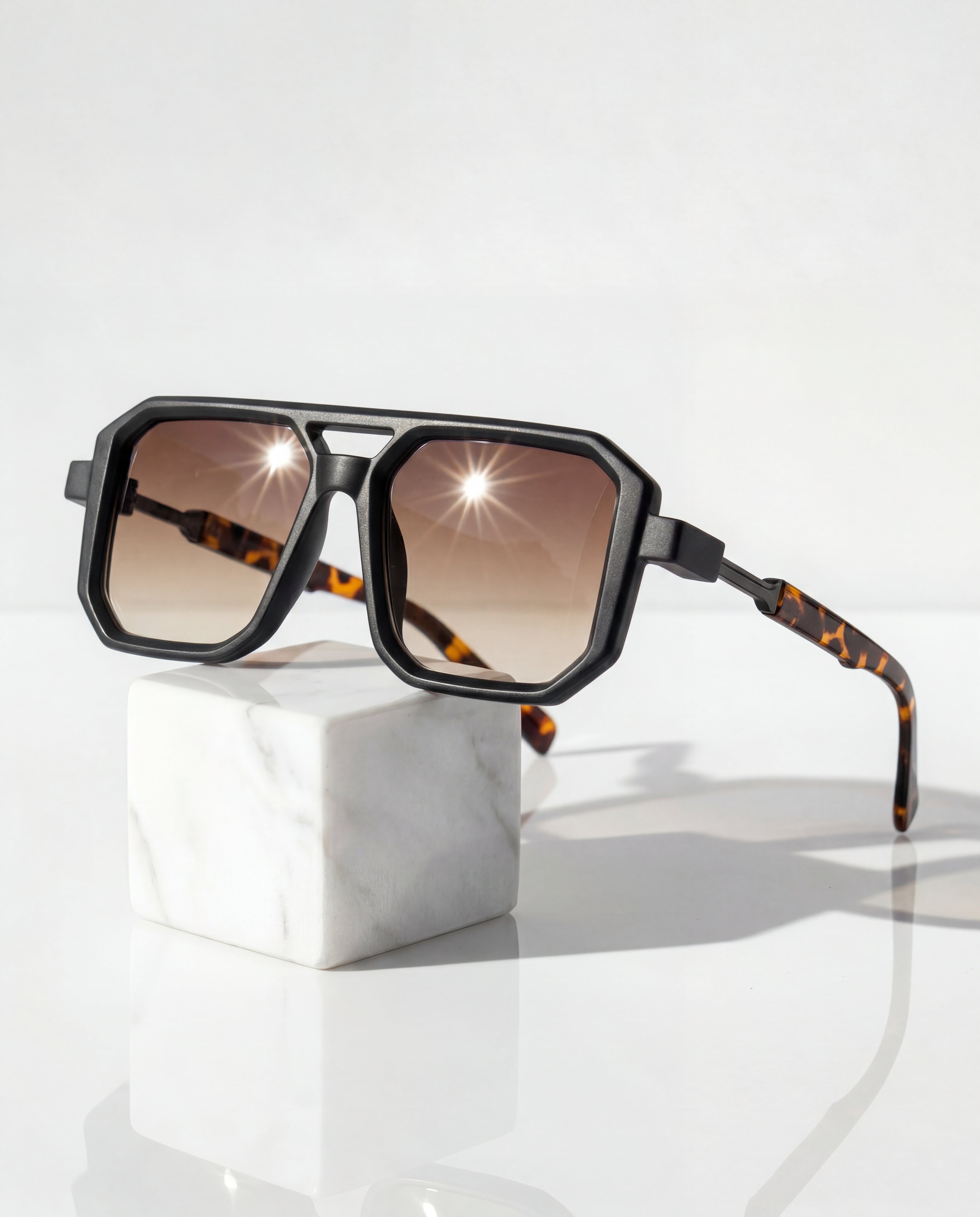 Pantera Retro Boxy Sunglasses