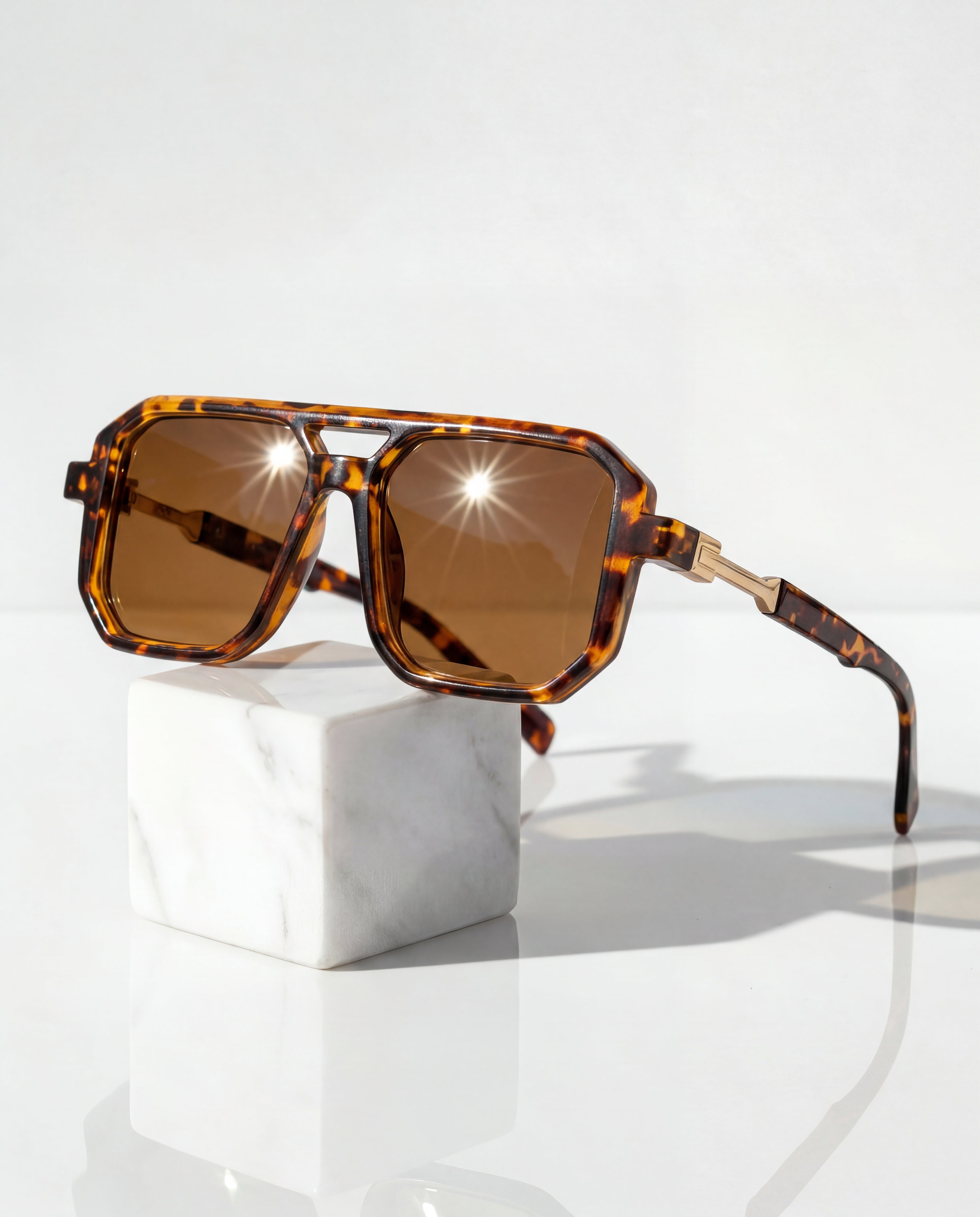 Pantera Retro Boxy Sunglasses