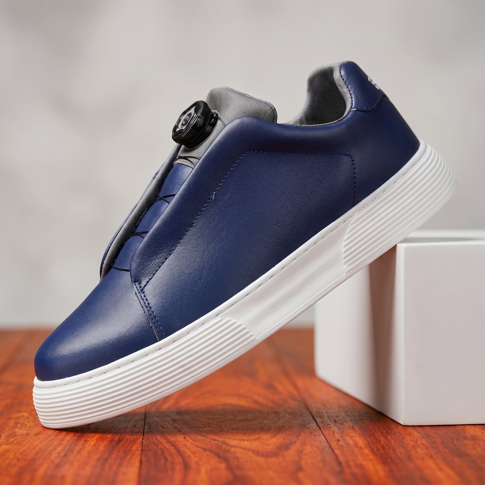 Santorio Leather Sneaker