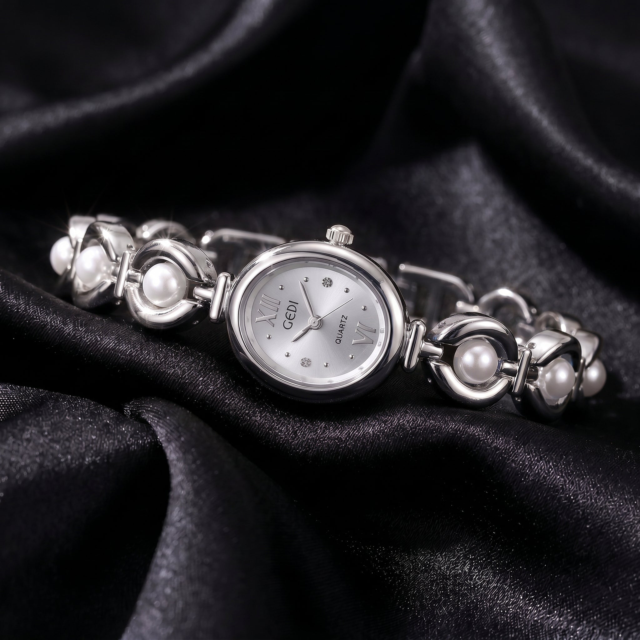 Ivette Pearl Bracelet Watch