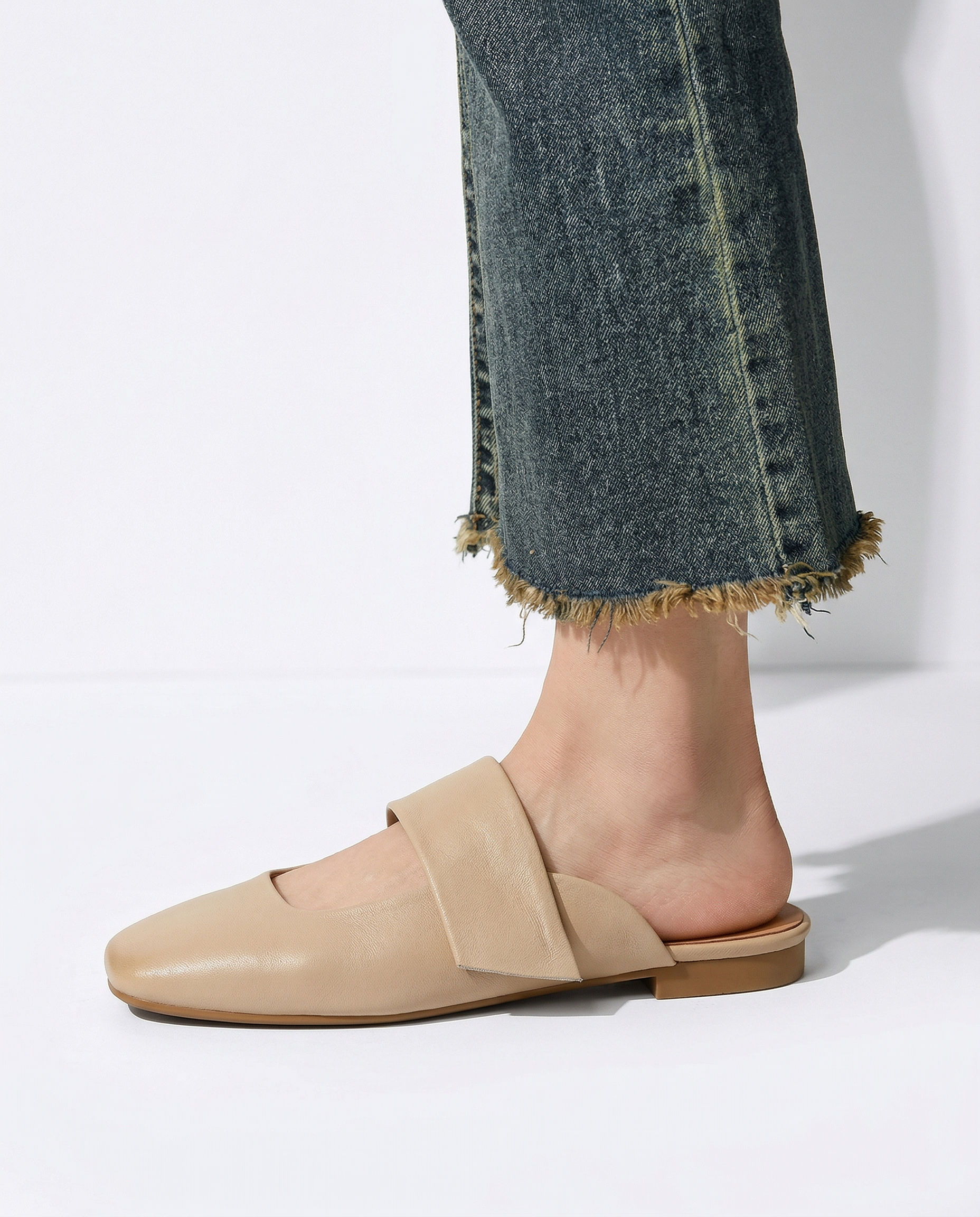 Elysia Leather Mule