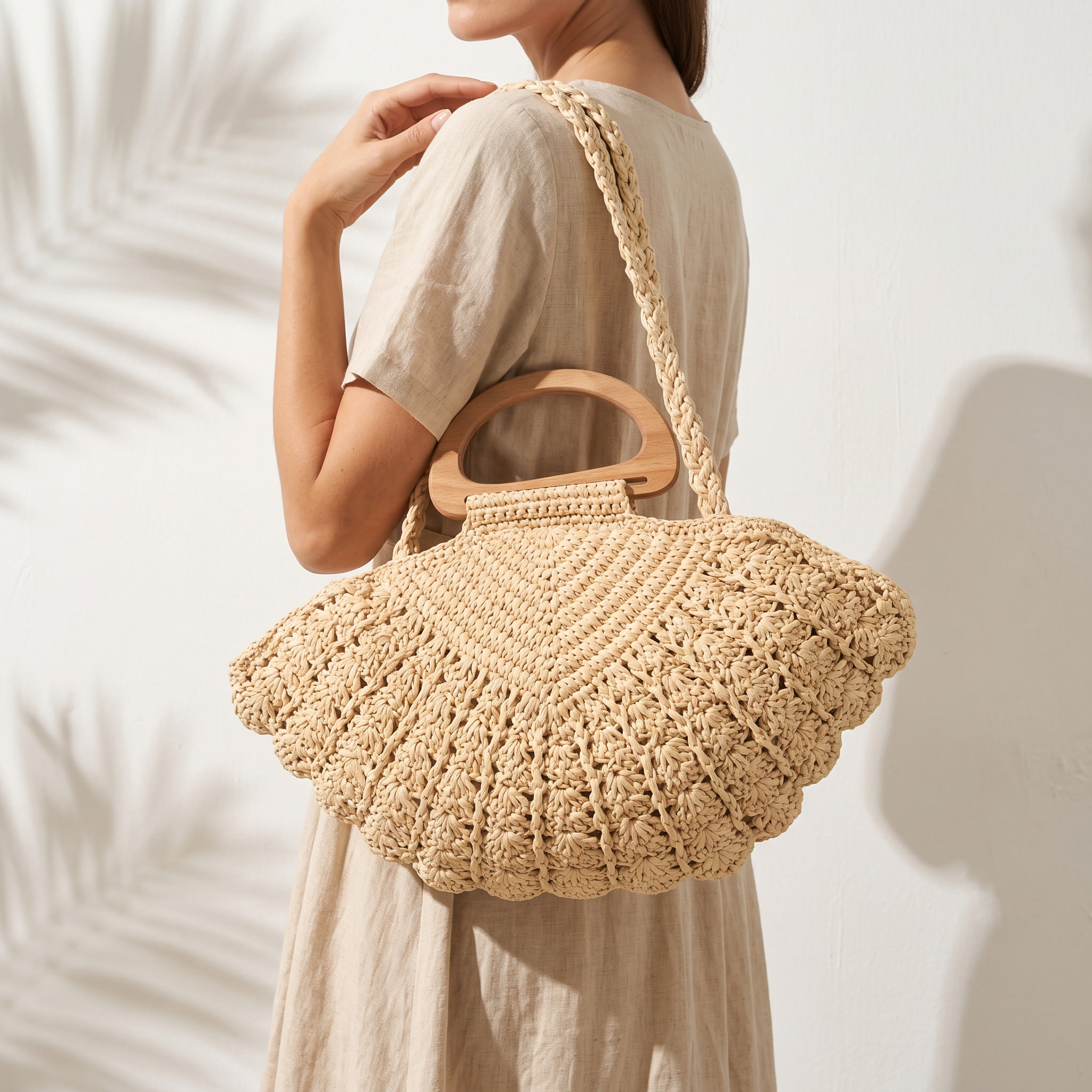 Cassandra Shell Straw Bag