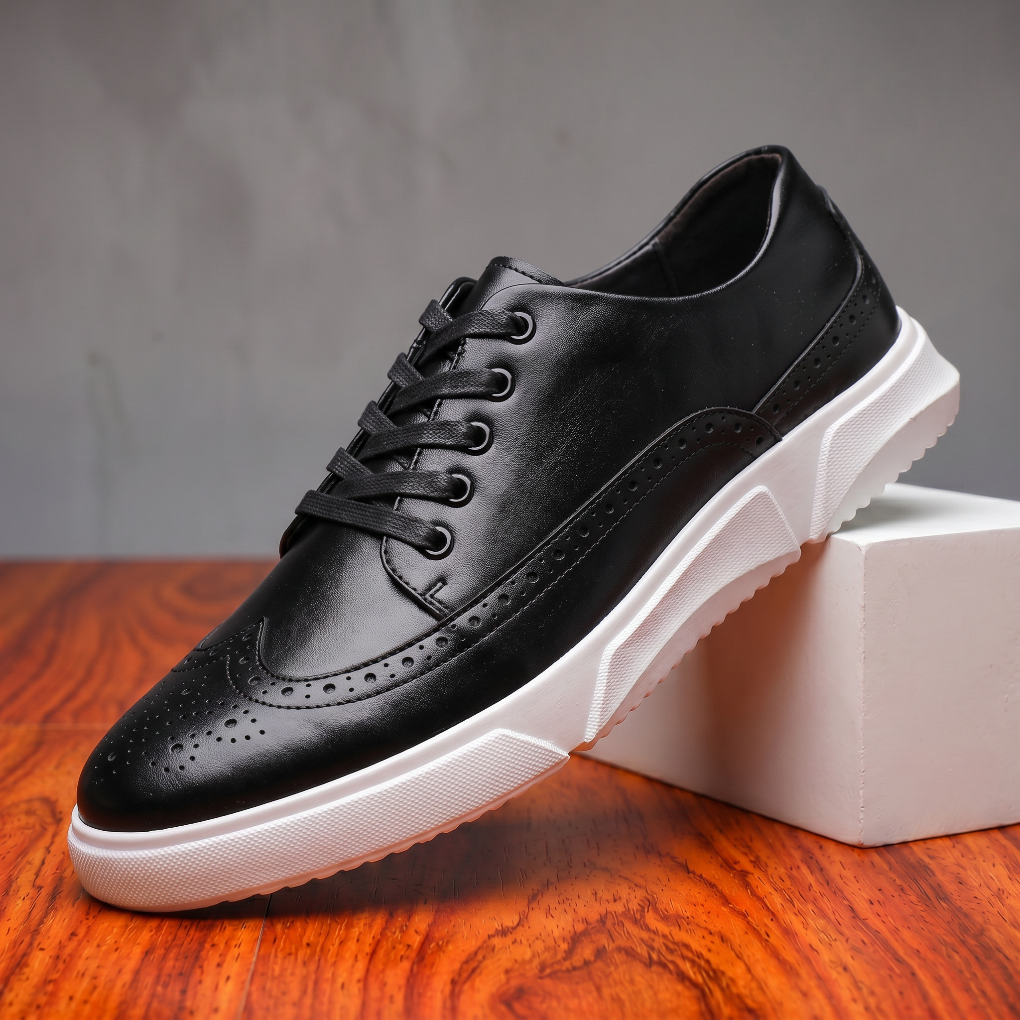 Gideon Leather Brogue Sneaker