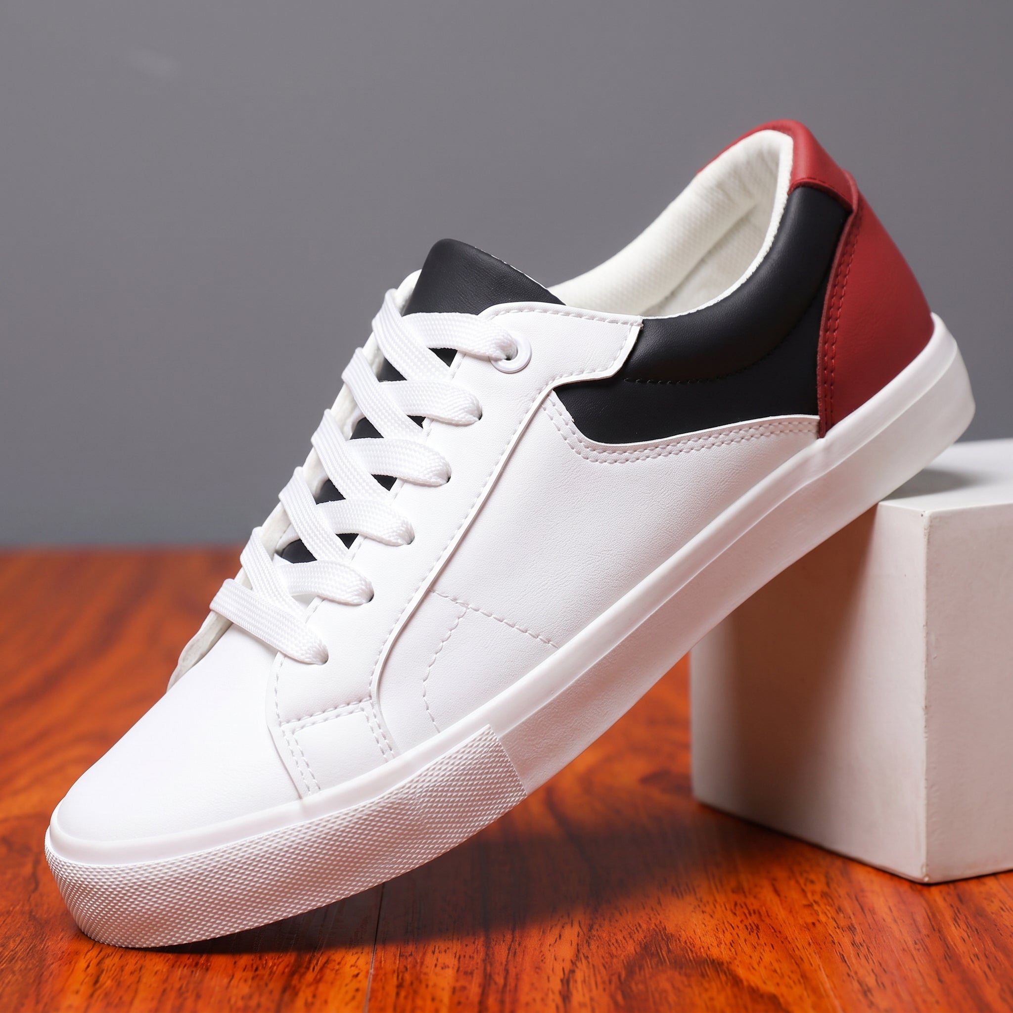 Nelson Leather Sneaker