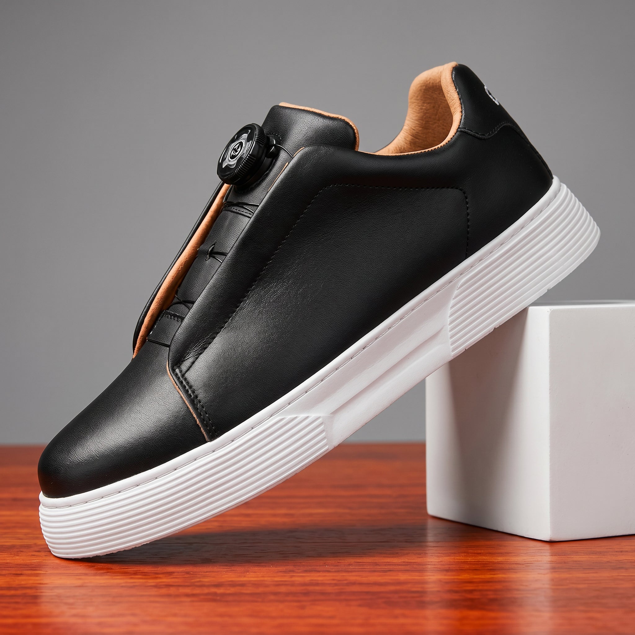 Santorio Leather Sneaker
